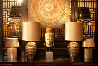  Lampen und Buddhakopf